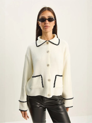 Bianco Lucci Knit cardigan in Beige: front