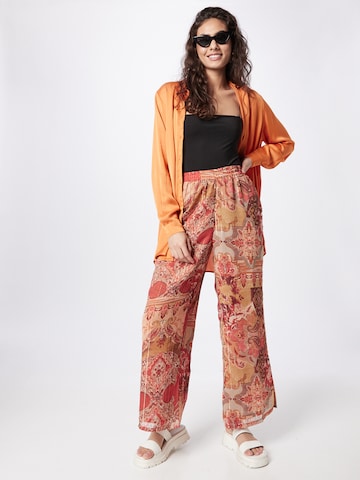 Wide leg Pantaloni de la River Island pe portocaliu