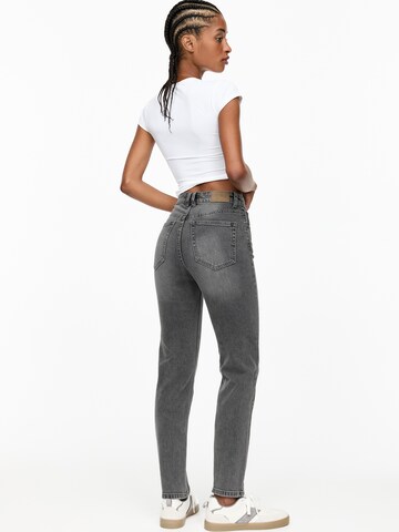 Regular Jean Pull&Bear en gris