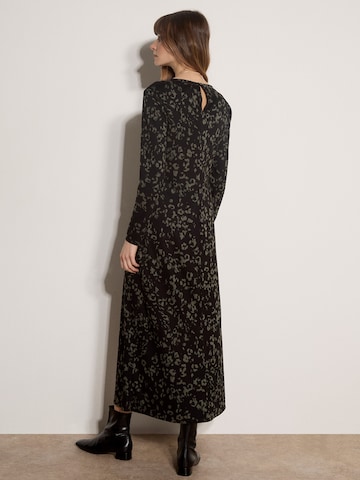 Robe ' ' Apricot en vert