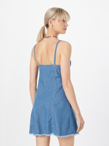 Robe River Island en bleu