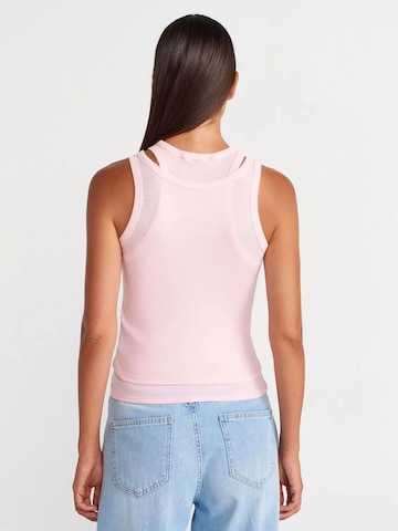 Dilvin Tanktops & Camis in Pink