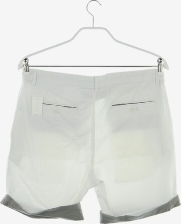 Calvin Klein Shorts in 34 in White