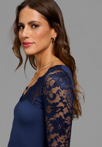 LAURA SCOTT Shirt in Blue