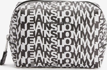 Tommy Jeans Laundry Bag in Black: front