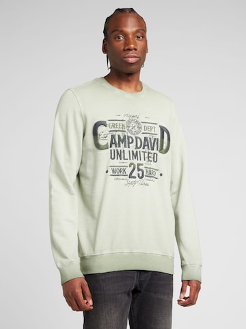 CAMP DAVID Sweatshirt in Groen: voorkant