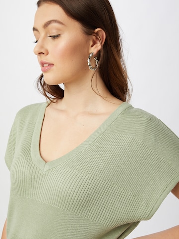 VILA Sweater 'Wendis' in Green