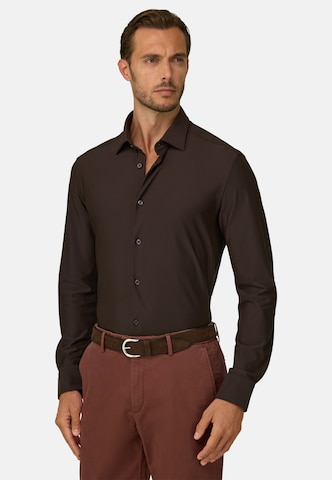 Coupe slim Chemise Boggi Milano en marron : devant