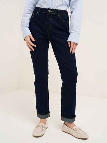 Camomilla Italia Regular Jeans 'Katej-U' in Blue: front