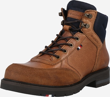 TOMMY HILFIGER - Botas com atacadores em castanho: frente