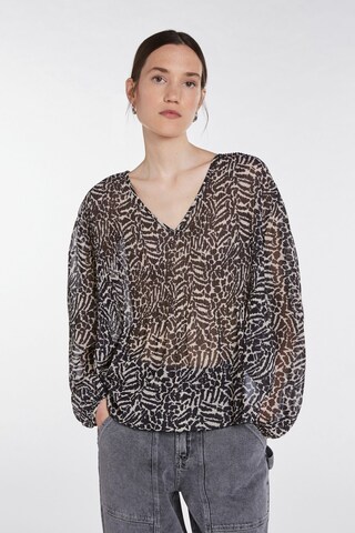 SET Blouse in Zwart: voorkant