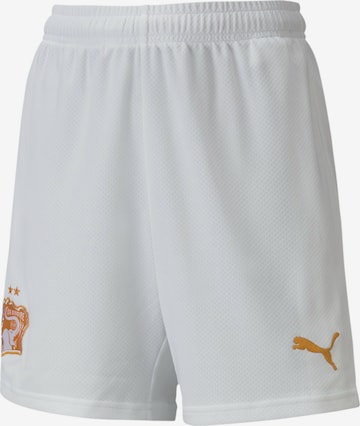 PUMA Shorts in Weiß: front
