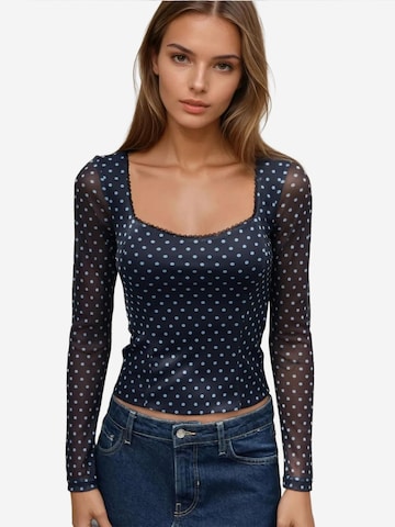 Hiccup Shirt in Blue: front