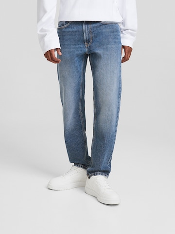 Coupe slim Jean Bershka en bleu : devant