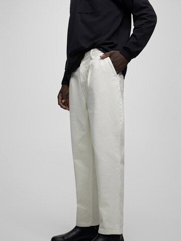 Pull&Bear Regular Trousers in White
