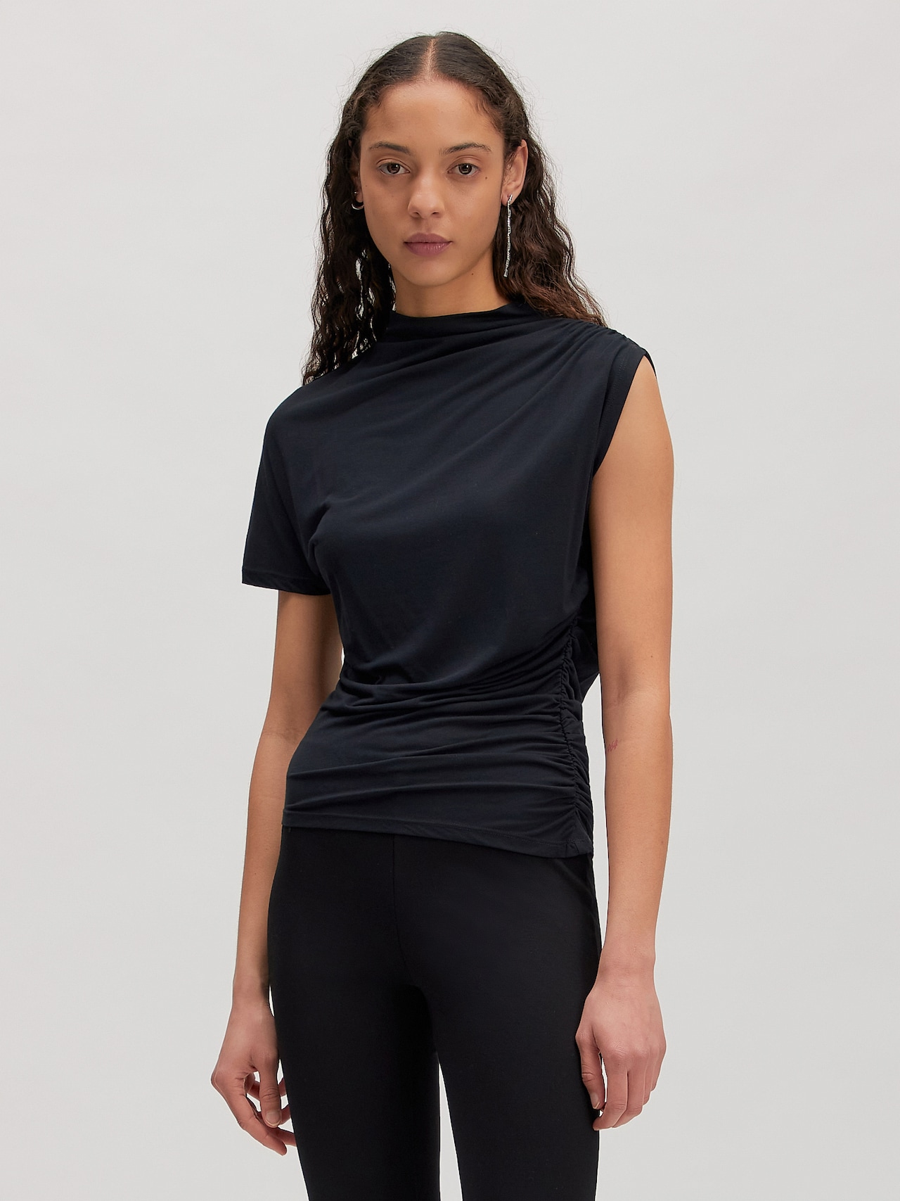 EDITED Produits T-shirt 'Lyra' noir