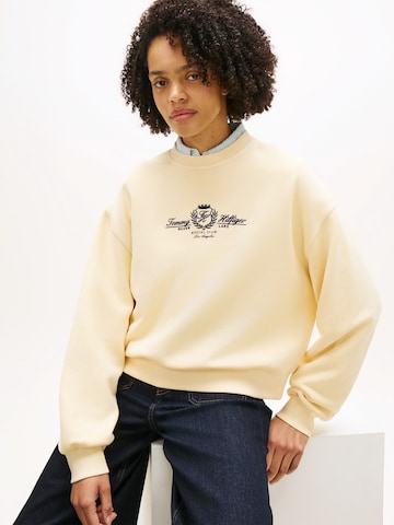 TOMMY HILFIGER Tréning póló 'Varsity' - bézs