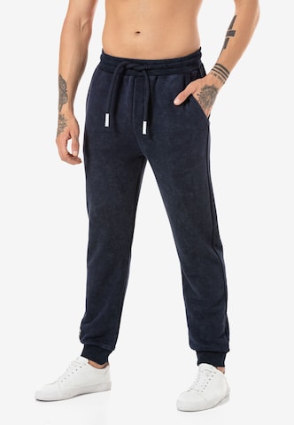 Redbridge Regular Broek 'Dewsbury' in Blauw: voorkant