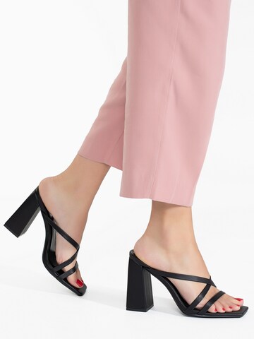 Celena Mules 'Cybill' in Black: front