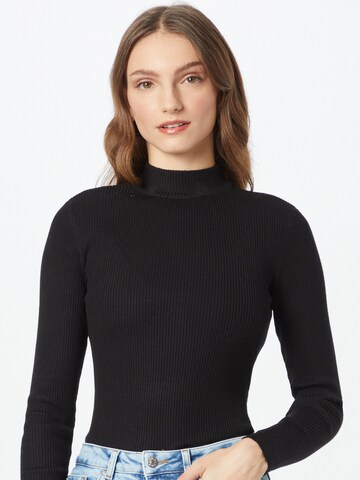 Urban Classics Pullover in Schwarz: predná strana