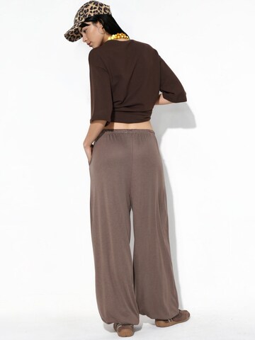 Tapered Pantaloni de la Busem pe maro