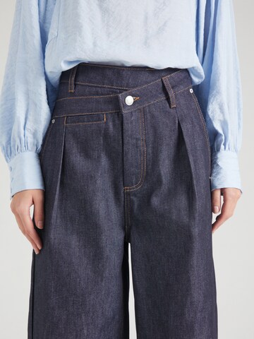 Munthe Wide leg Pleat-front jeans 'SHELLIE' in Blue