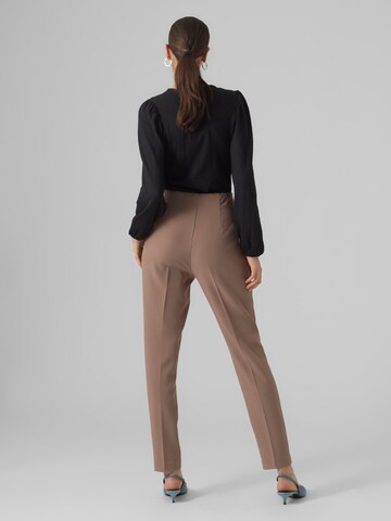 VERO MODA Tapered Pleat-Front Pants in Brown