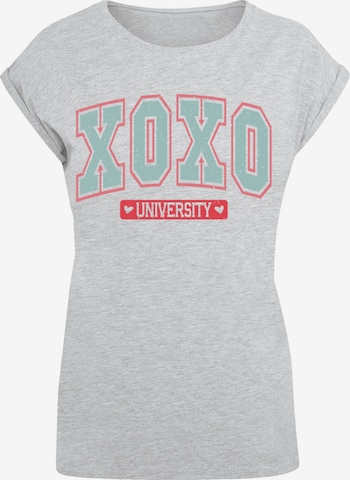 F4NT4STIC T-Shirt 'XOXO University Valentinstag' in Grau: Vorderseite