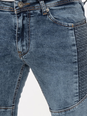 Rock Creek Tapered Jeans in Blue