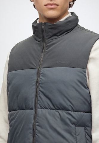 JACK & JONES - Chaleco 'JJRAZE' en gris