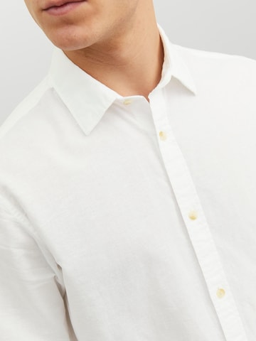 Regular fit Camicia di JACK & JONES in bianco