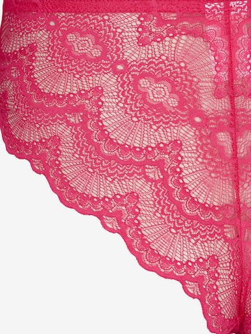 Slip 'LJULY' di Devoted by Zizzi in rosa