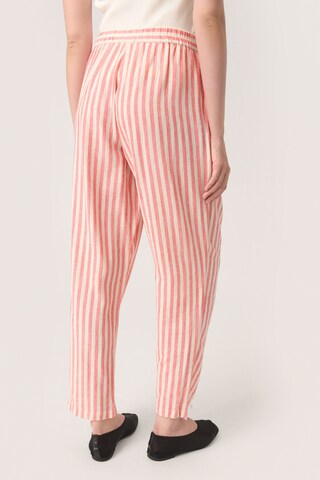 SOAKED IN LUXURY Loosefit Broek 'Belira' in Oranje