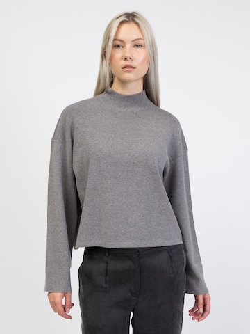 BROKE + SCHÖN Sweater in Grey: front