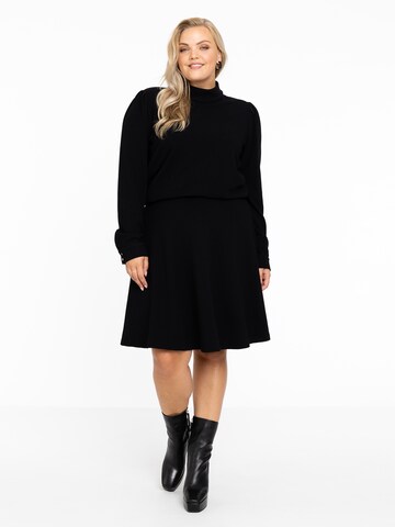 YOEK Shirt in Schwarz