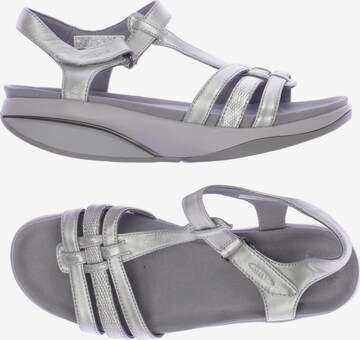 MBT Sandals & High-Heeled Sandals in 40 in Grey: front
