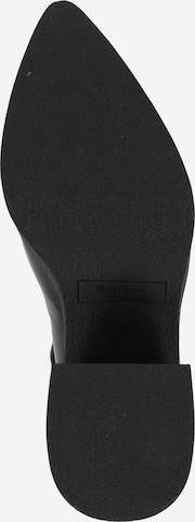 Botine de la Bershka pe negru