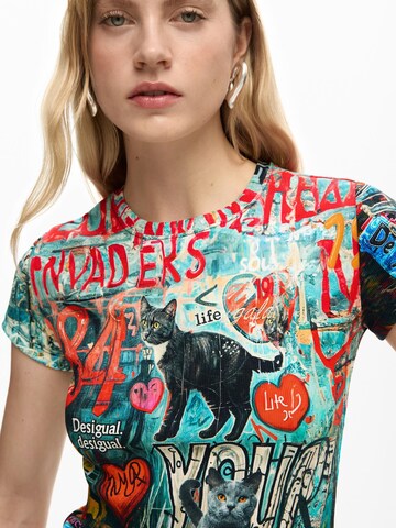 Tricou 'Cats' de la Desigual pe roșu