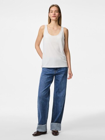 PIECES Top 'Kamala' in White