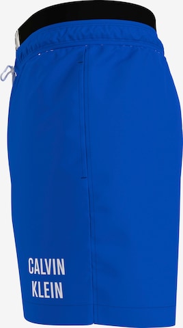 Calvin Klein Swimwear - Bermudas en azul