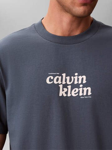 Regular T-Shirt Calvin Klein Jeans en gris