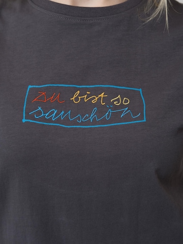 Bavarian Caps Shirt 'T-Shirt "Sauschön" - dunkelgrau' in Grey