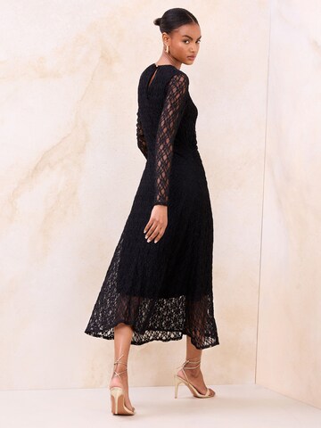 Lipsy Kleid in Schwarz