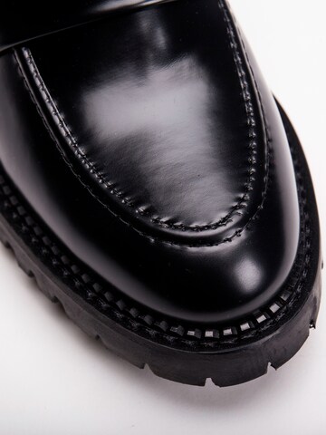 Chaussure basse 'Elena B' nae Vegan Shoes en noir