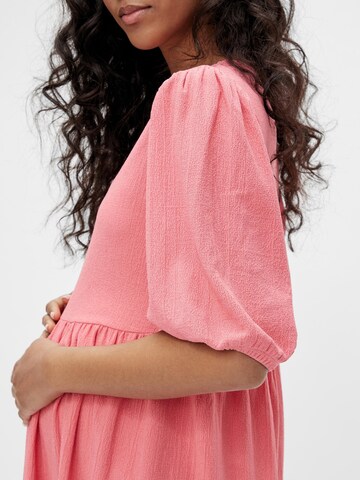 Robe 'Lola' MAMALICIOUS en rose