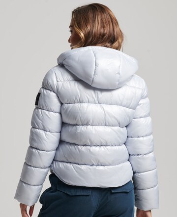 Veste d’hiver Superdry en blanc