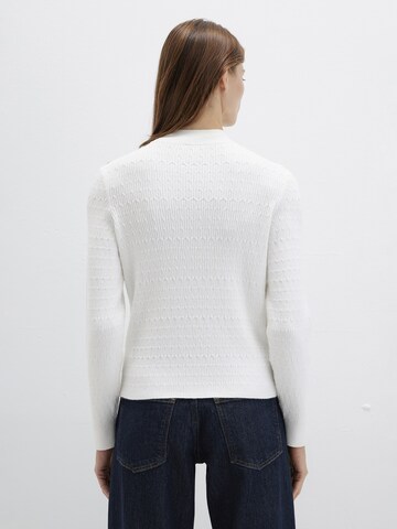 Mavi Sweater in White