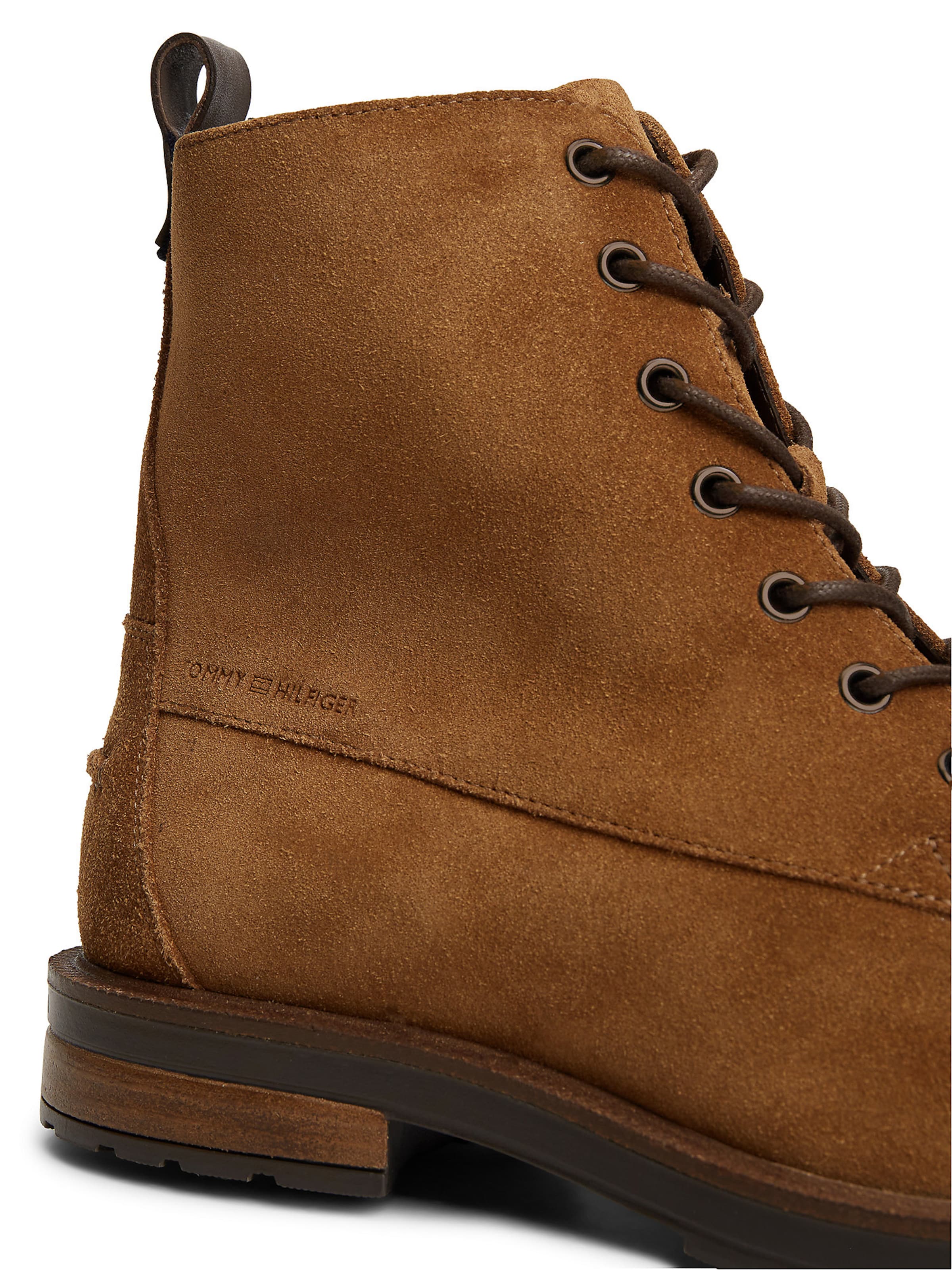 TOMMY HILFIGER Boots in Braun