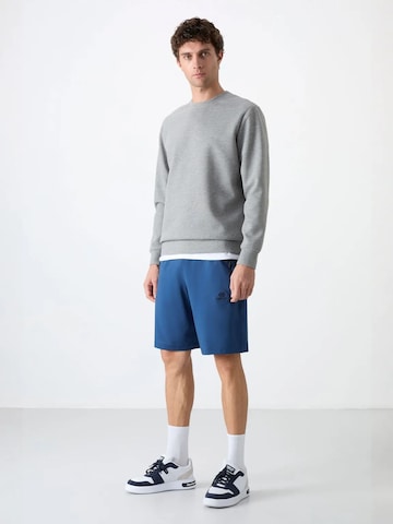 Tommy Life Regular Pants in Blue