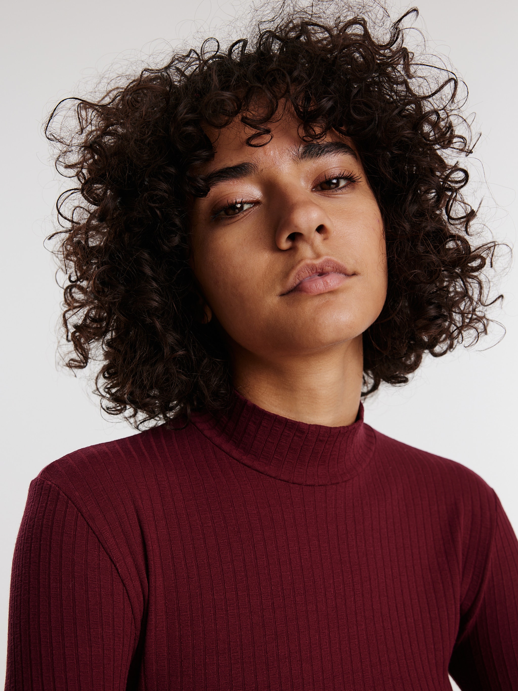 EDITED Produits T-shirt 'Manon' rouge foncé